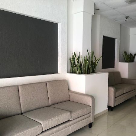 לוס מוצ'יס Hotel Lorena מראה חיצוני תמונה